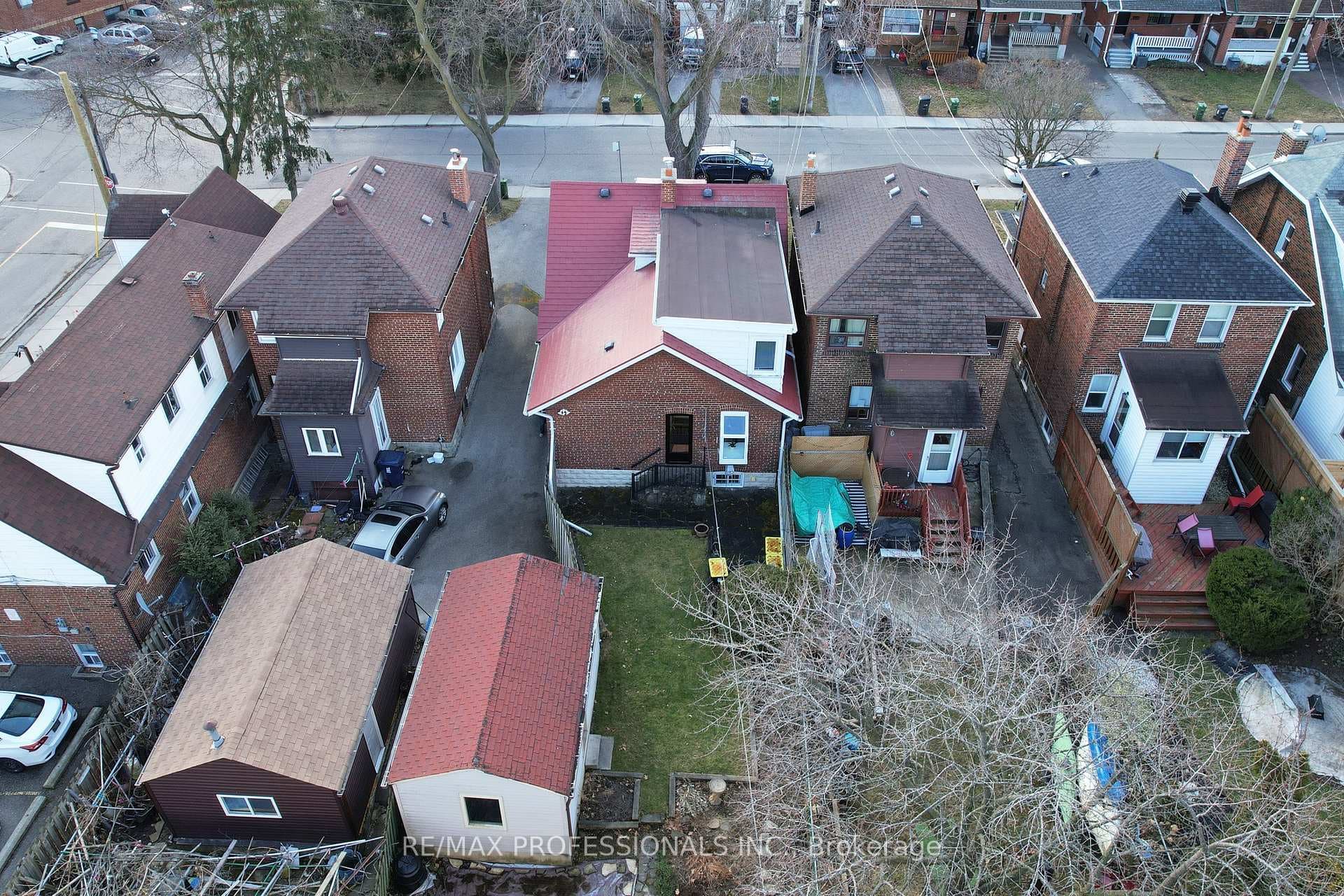 32 Hillside Avenue photo 36