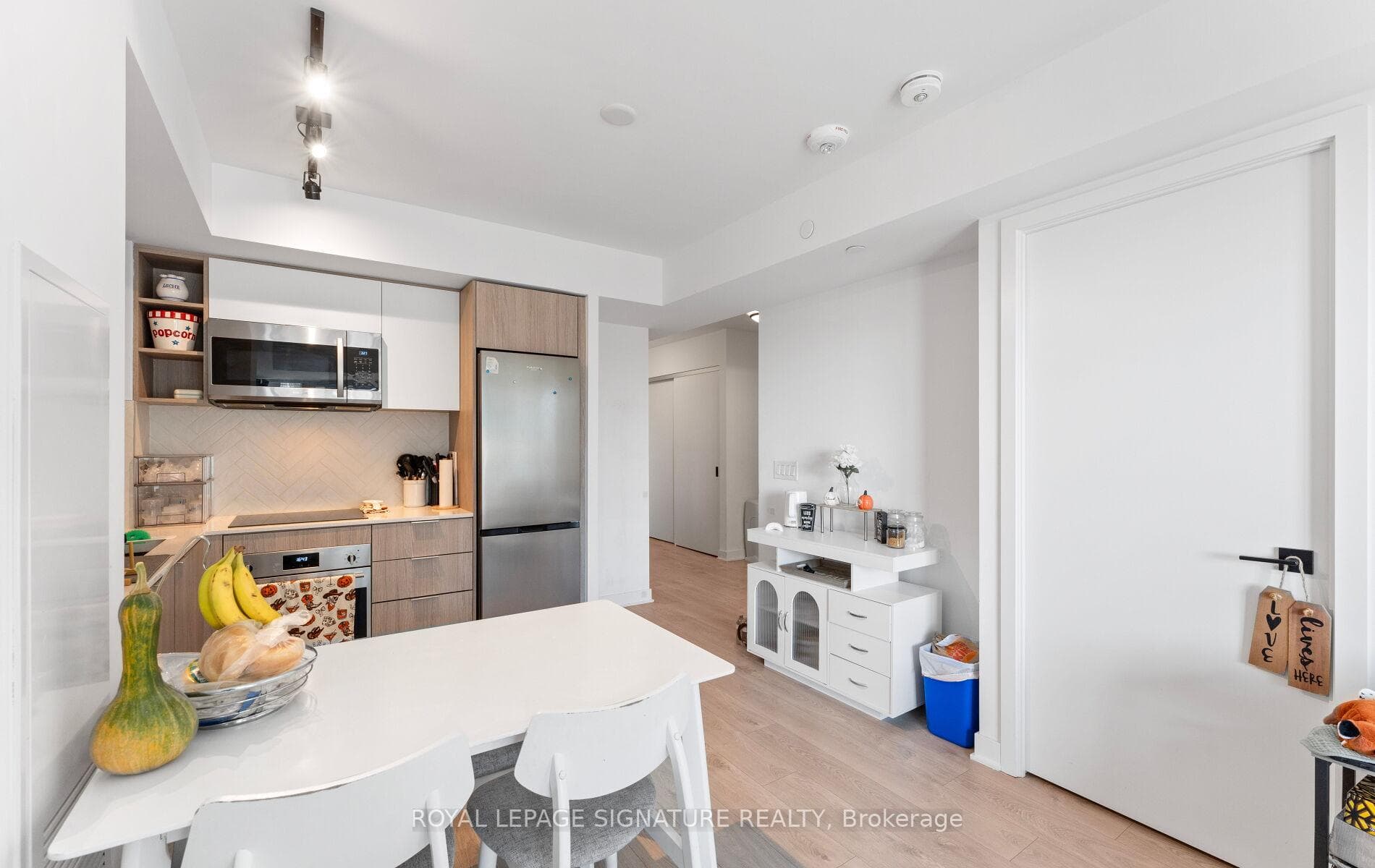 36 Zorra Street Unit 408 photo 16