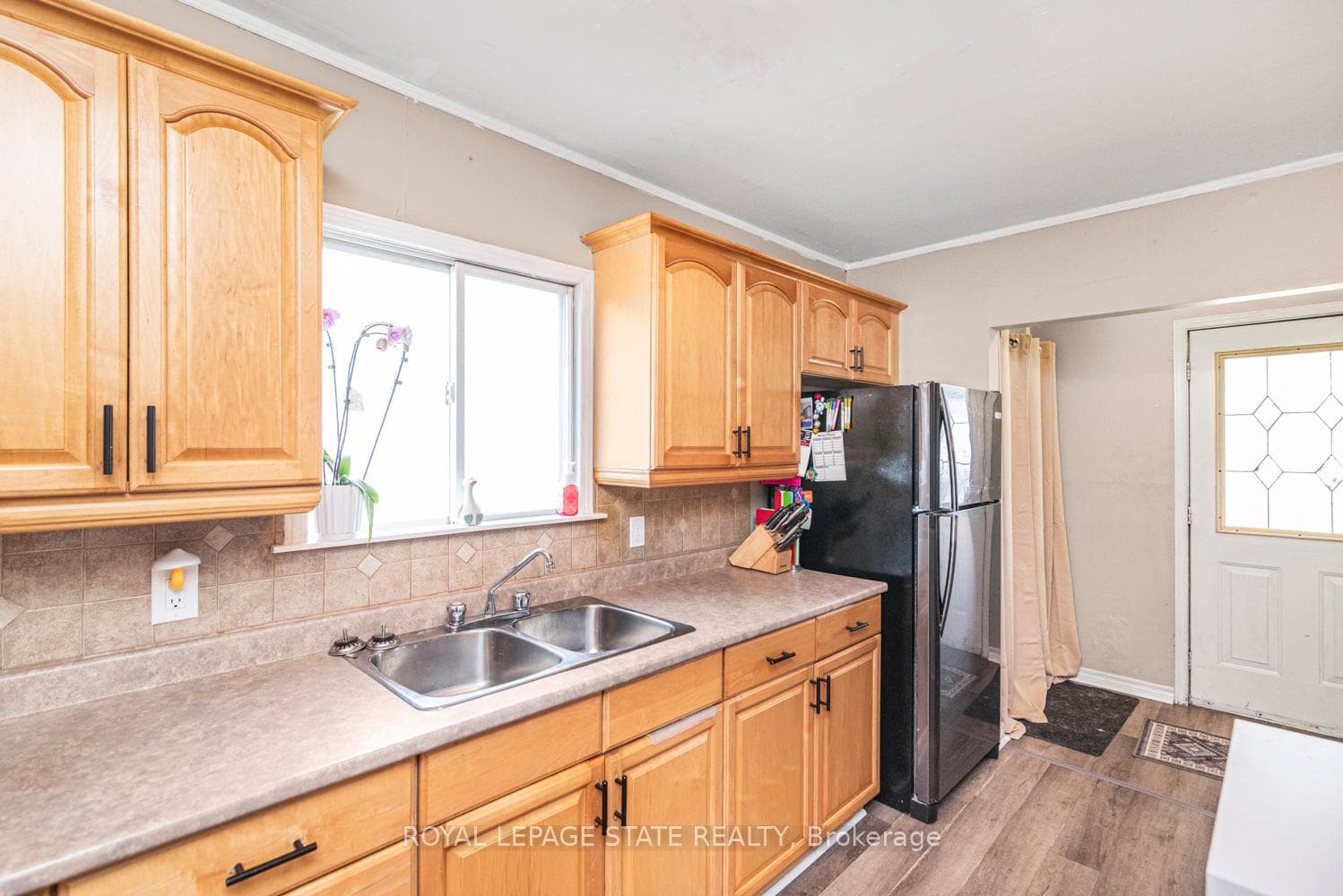 135 Glassco Avenue photo 18