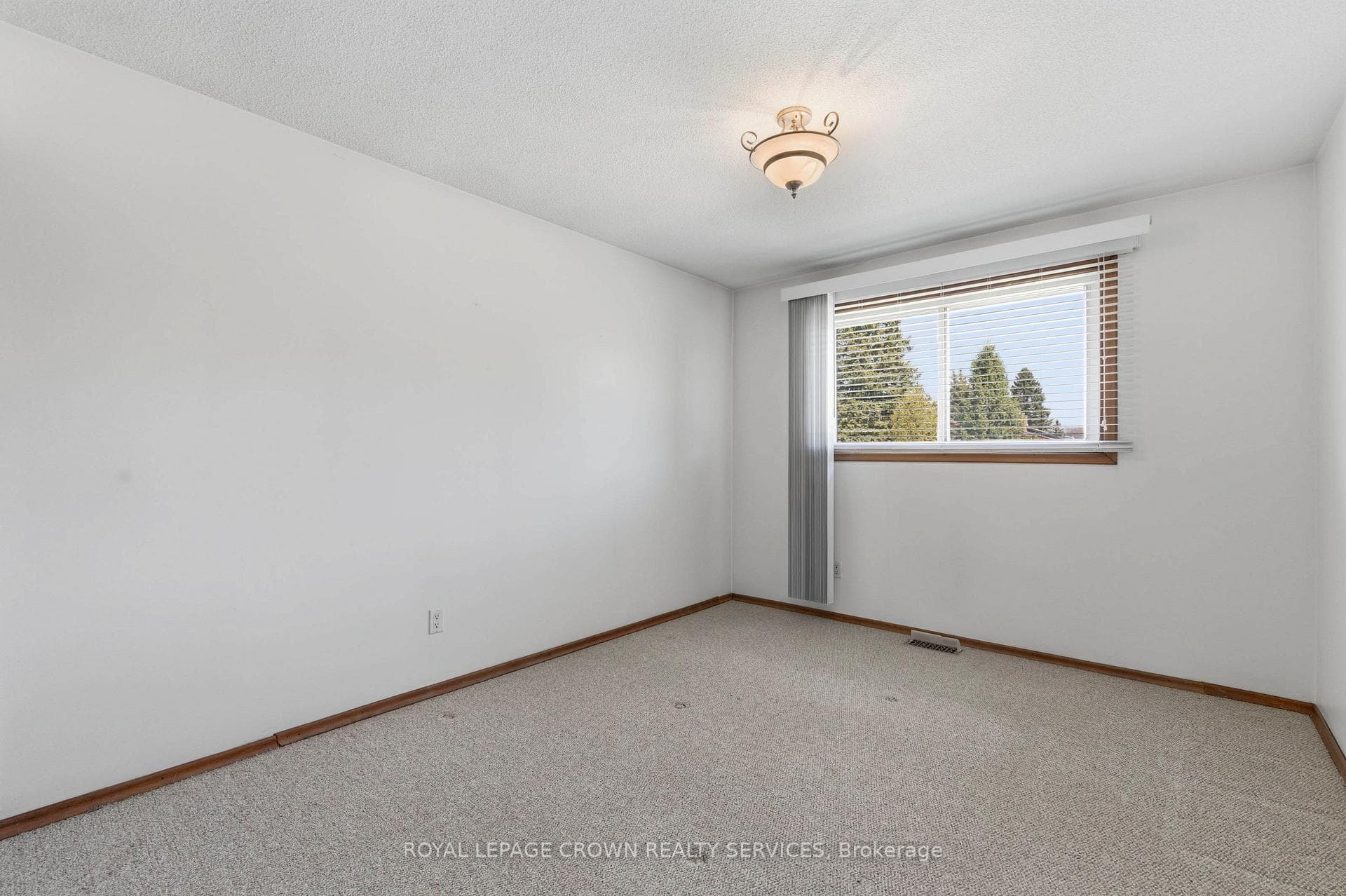 7 Lichty Crescent photo 34