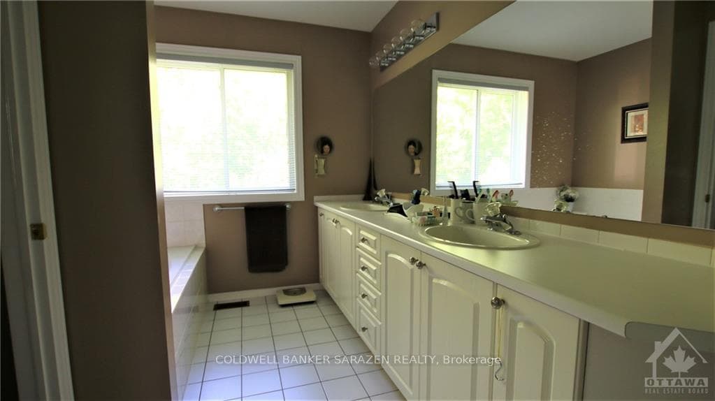 108 STONEBRIAR Drive photo 25