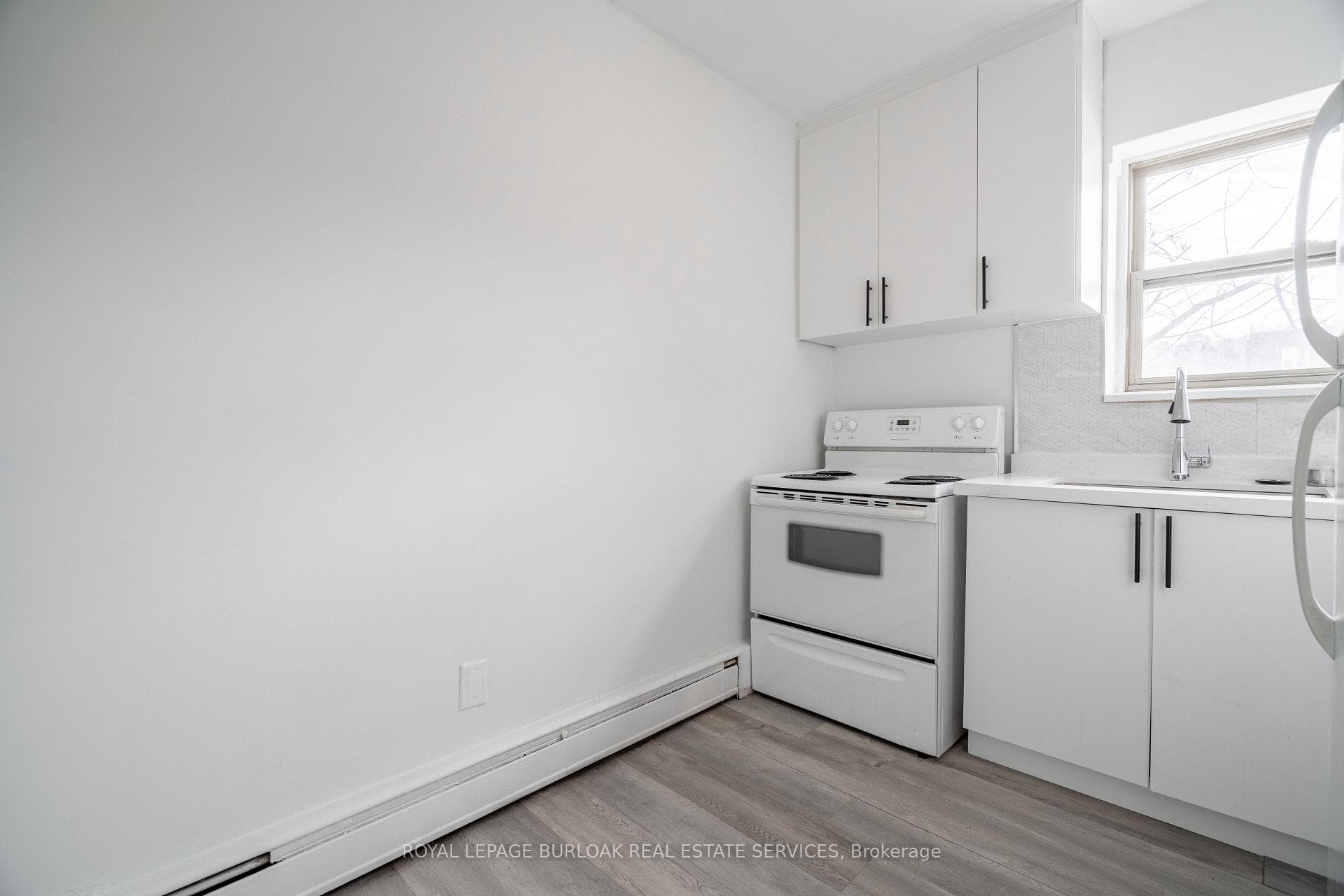 169 Park Row Unit 6 photo 6
