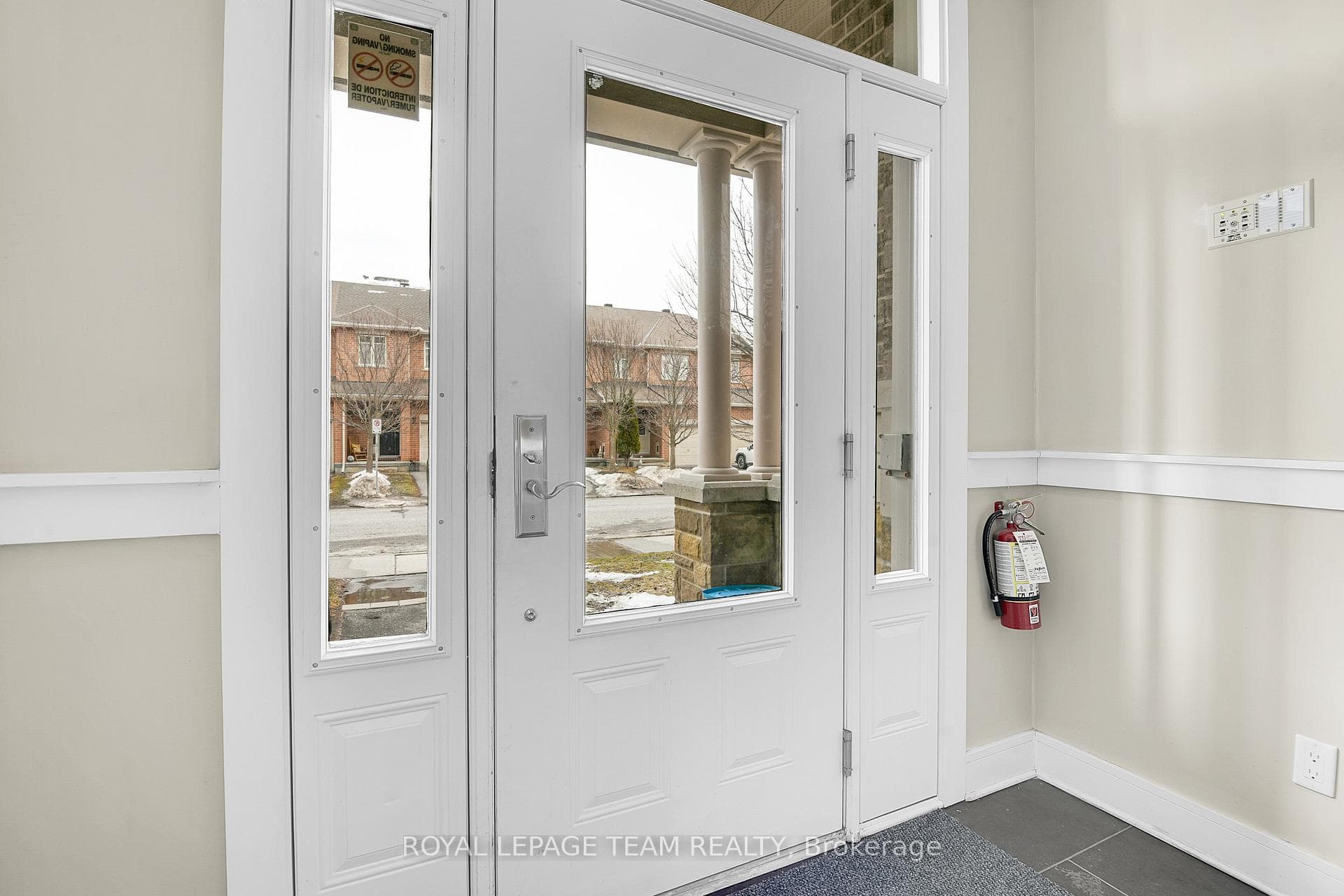 168 Hornchurch Lane Unit E photo 7