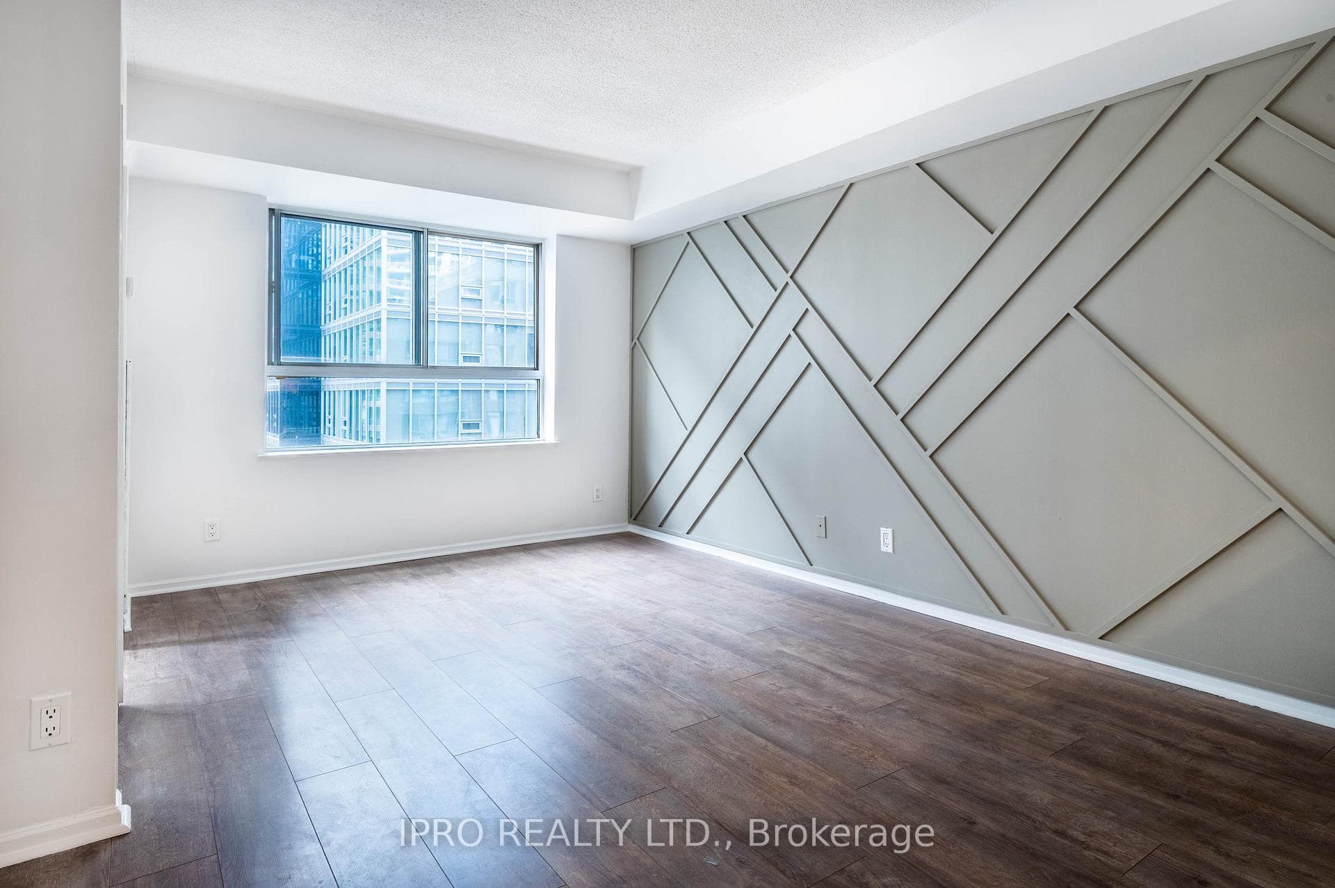 44 Gerrard Street Unit 1808 photo 4