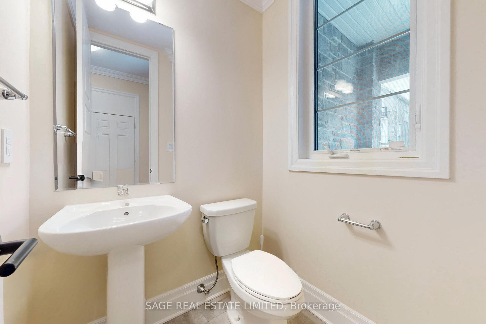 1826 Thames Circle photo 15