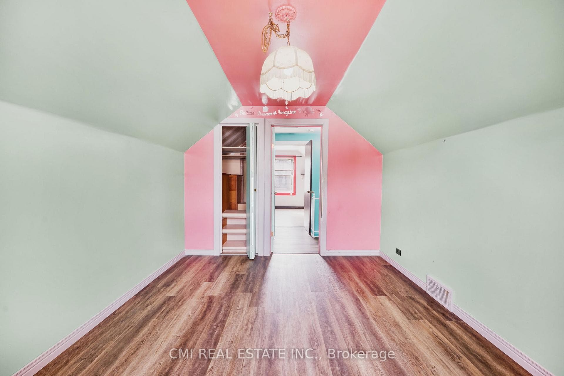 131 Charles Street photo 22