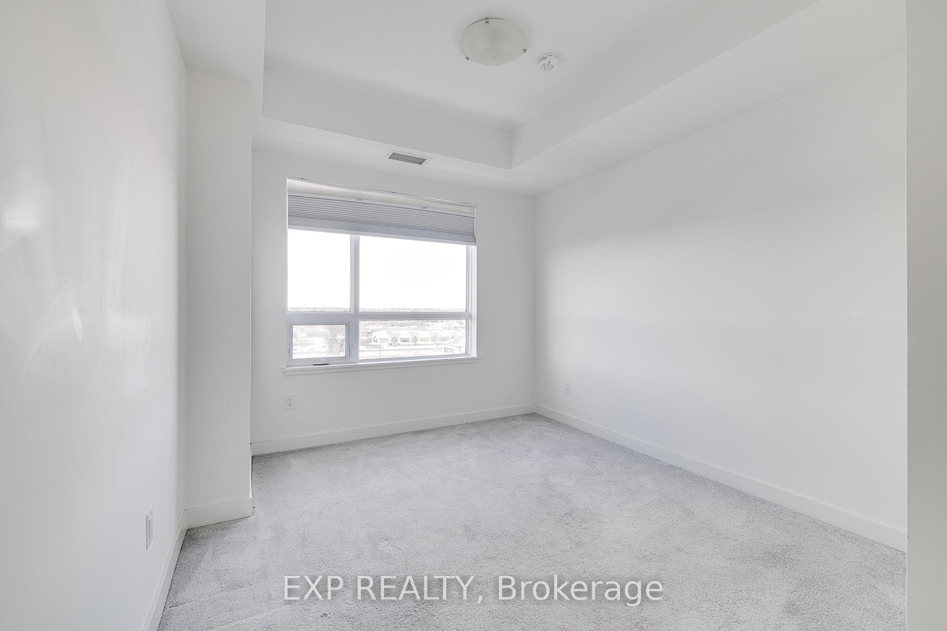 255 Northfield Drive Unit 501 photo 11