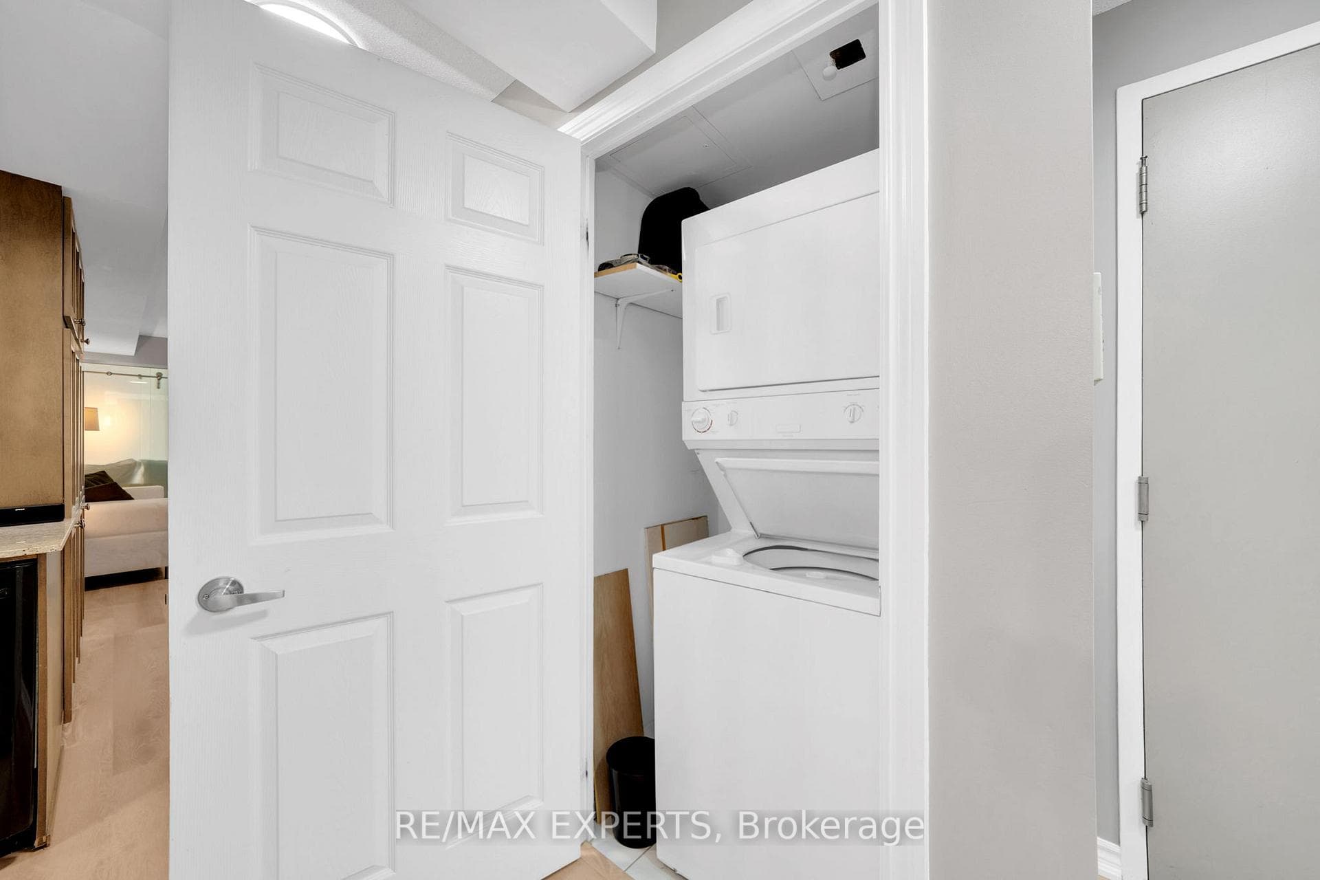 763 Bay Street Unit 307 photo 21