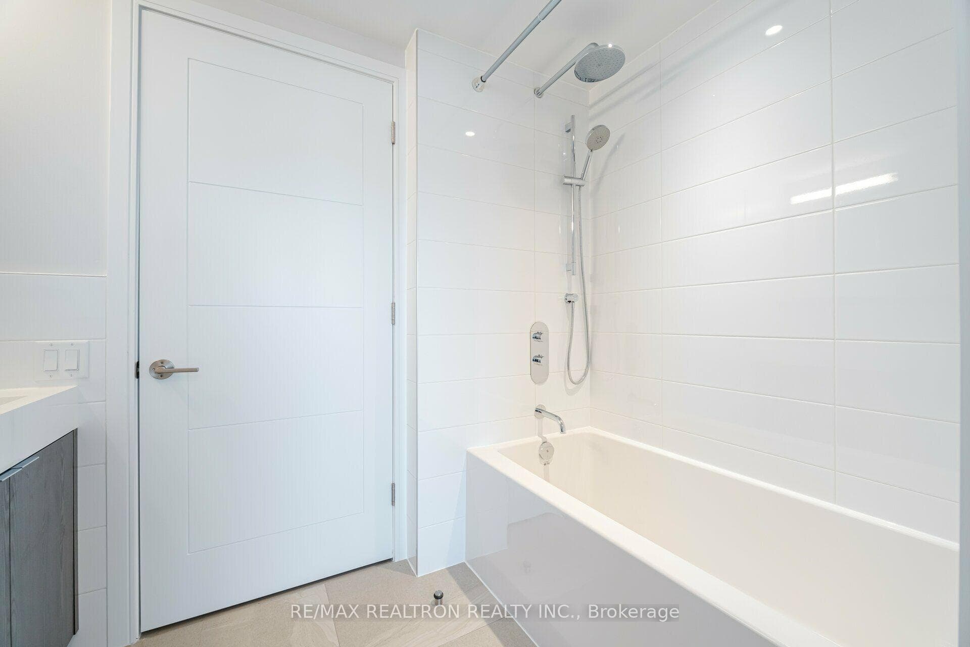 2525 Bathurst Street Unit 410 photo 11
