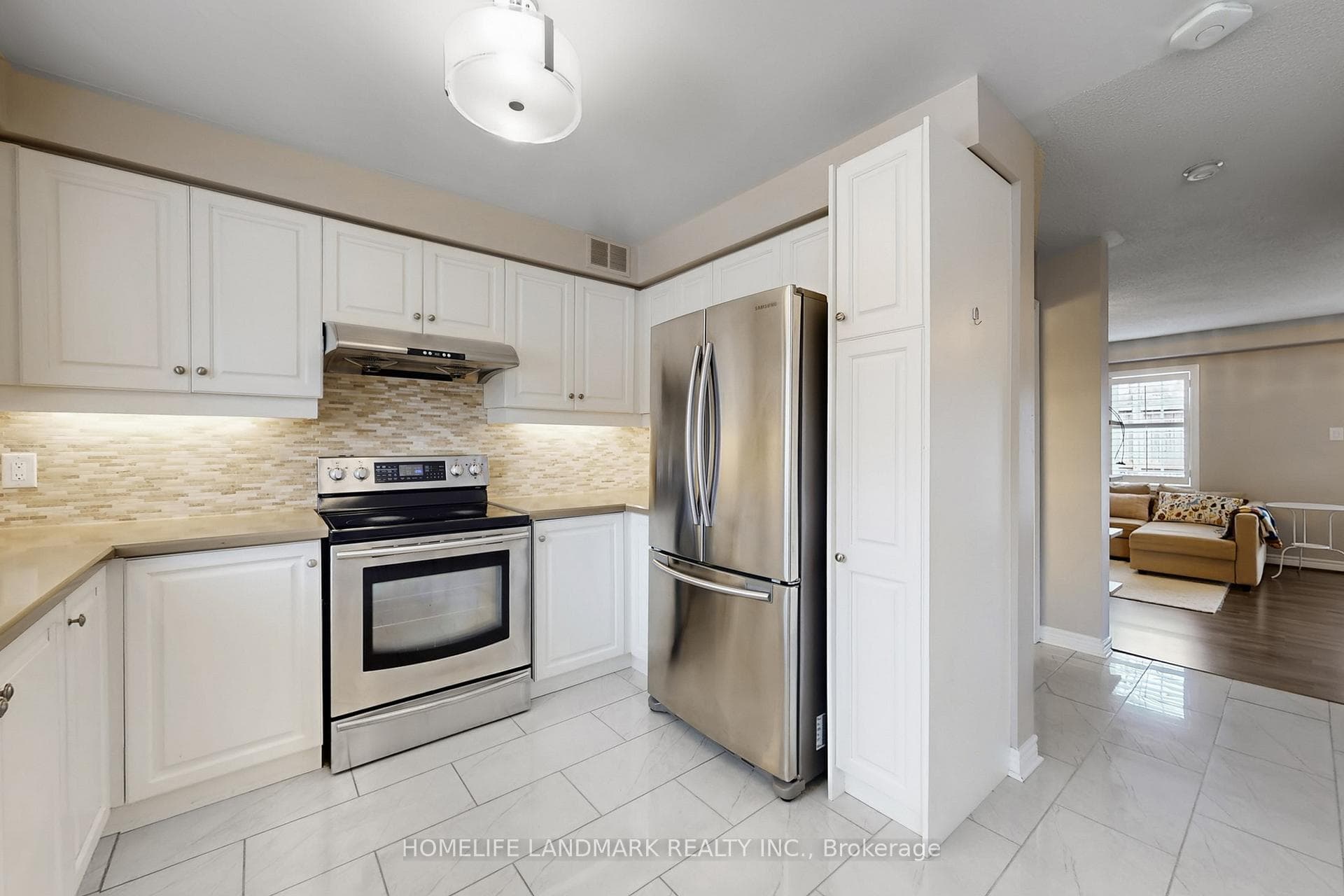 33 Marmill Way photo 8
