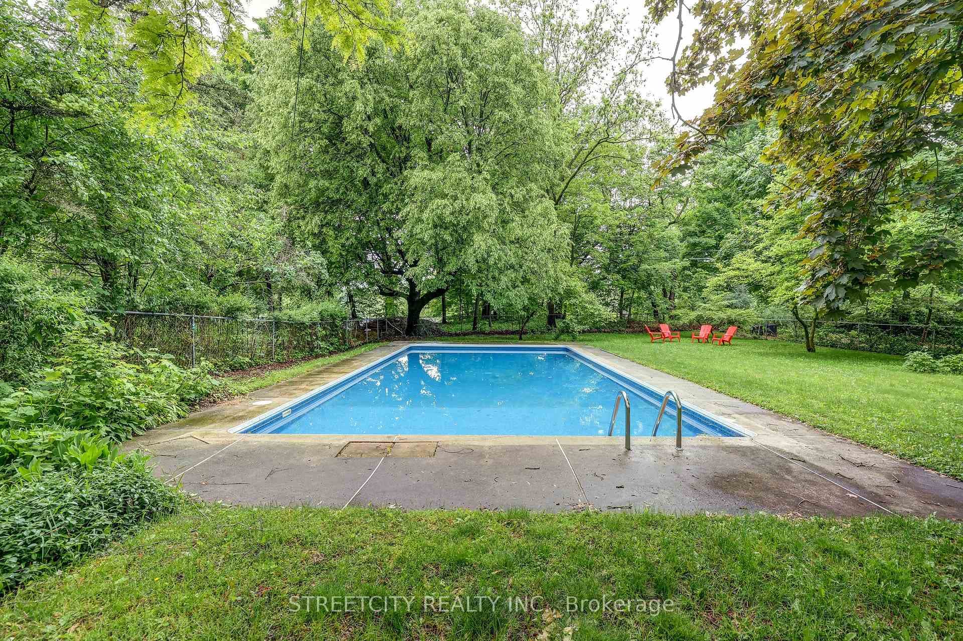 76 Bloomfield Drive photo 5