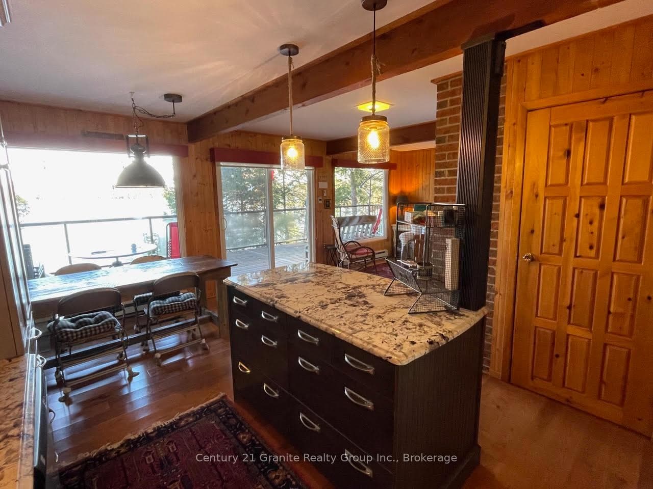 1038 Broken Paddle Road photo 16