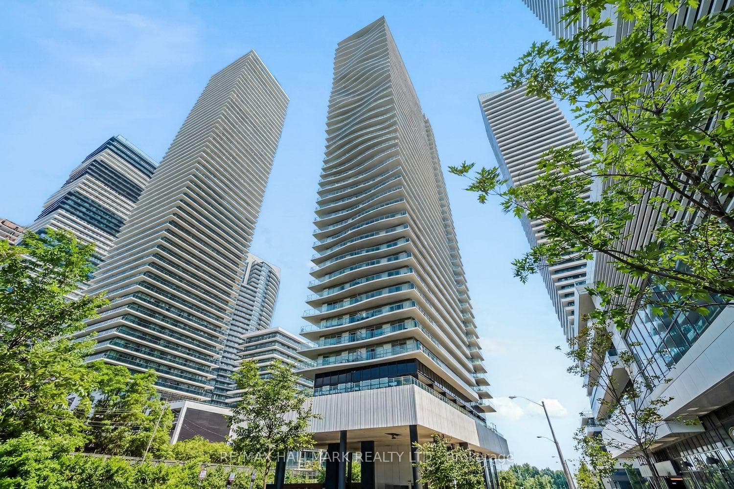 33 Shore Breeze Drive Unit 701 photo 1