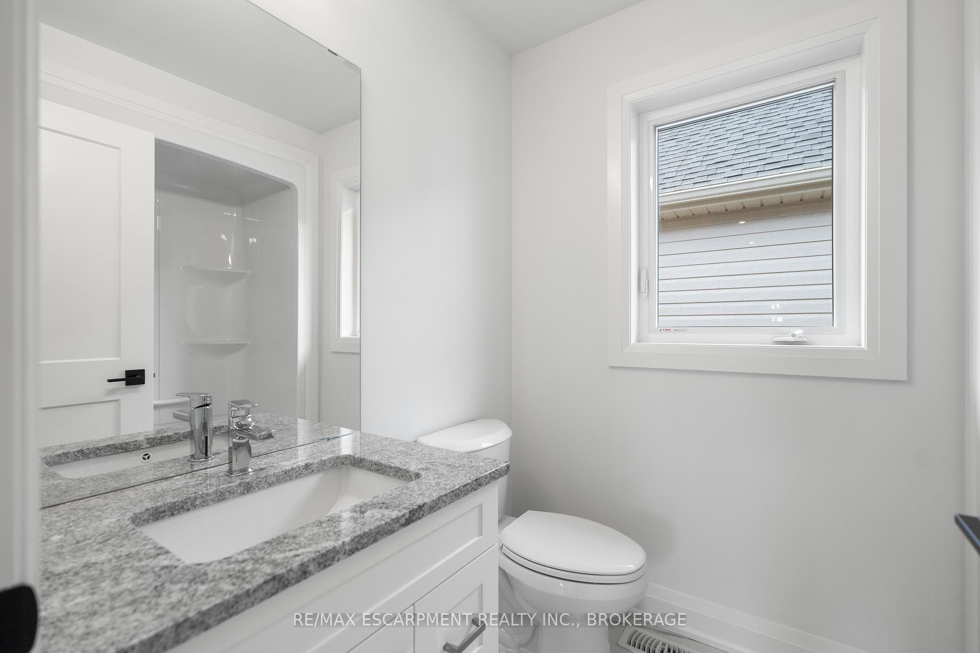 7346 Sherrilee Crescent photo 27