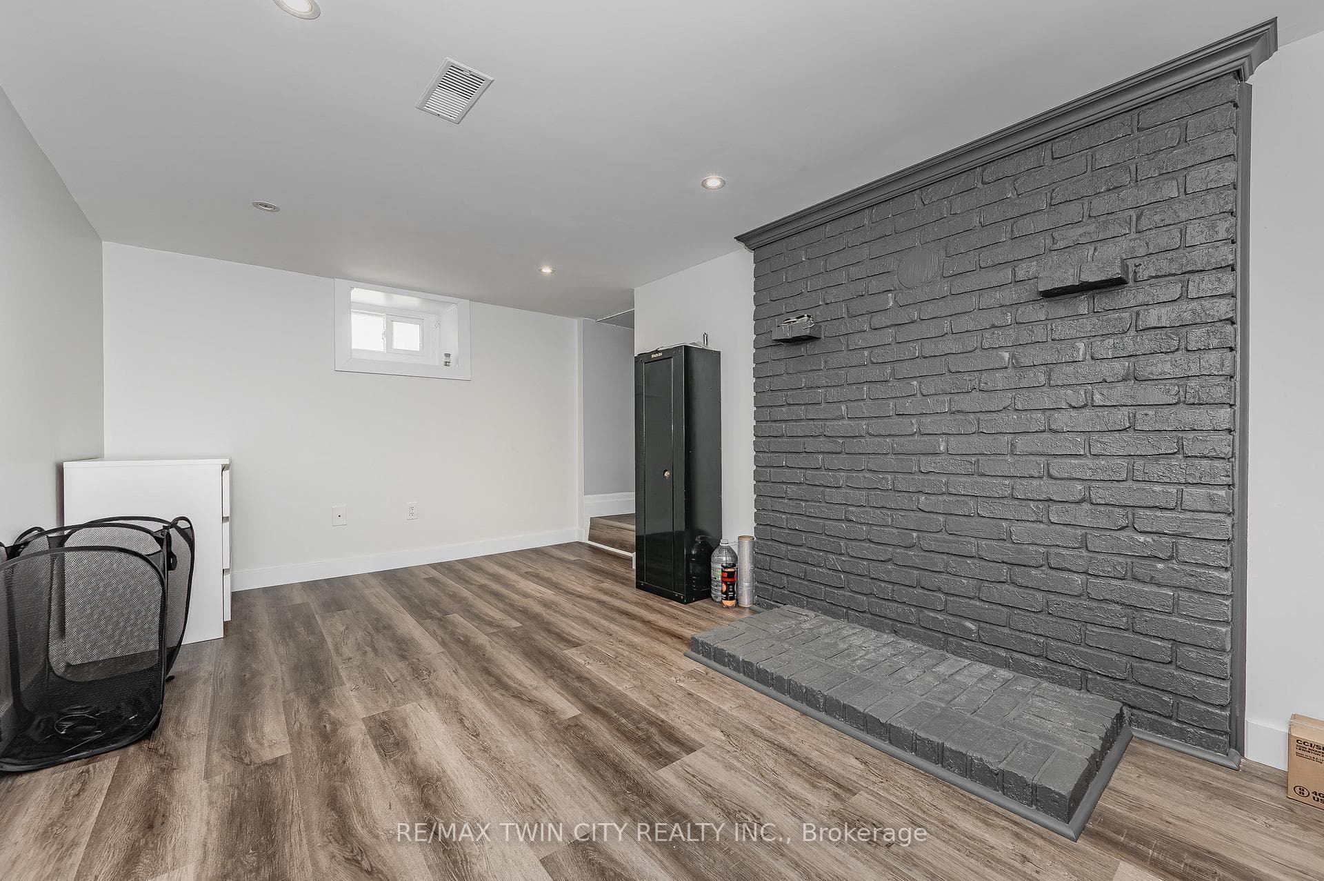 25 Brubacher Street photo 31