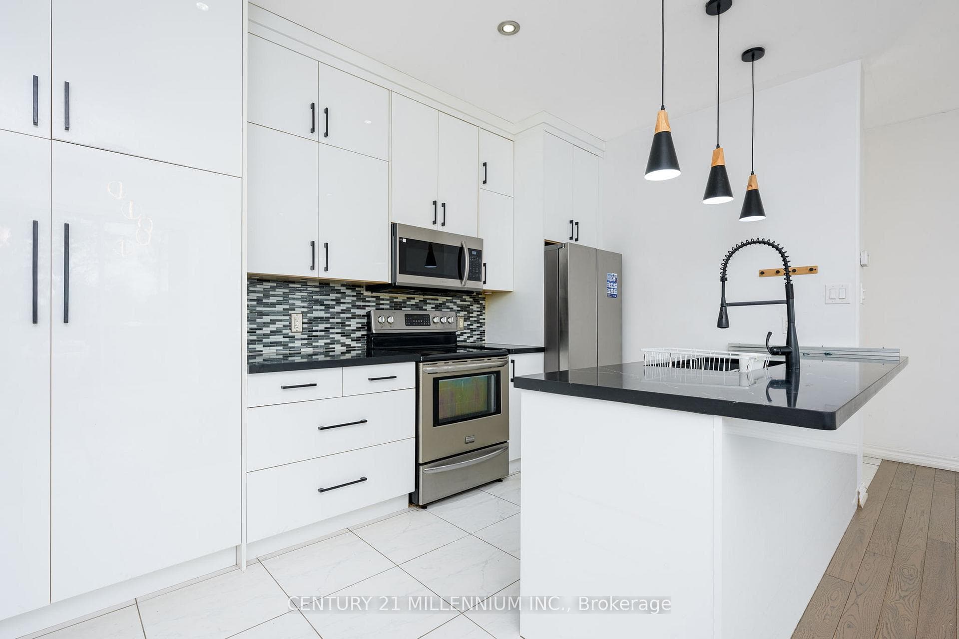 2556 Argyle Road Unit 107 photo 17