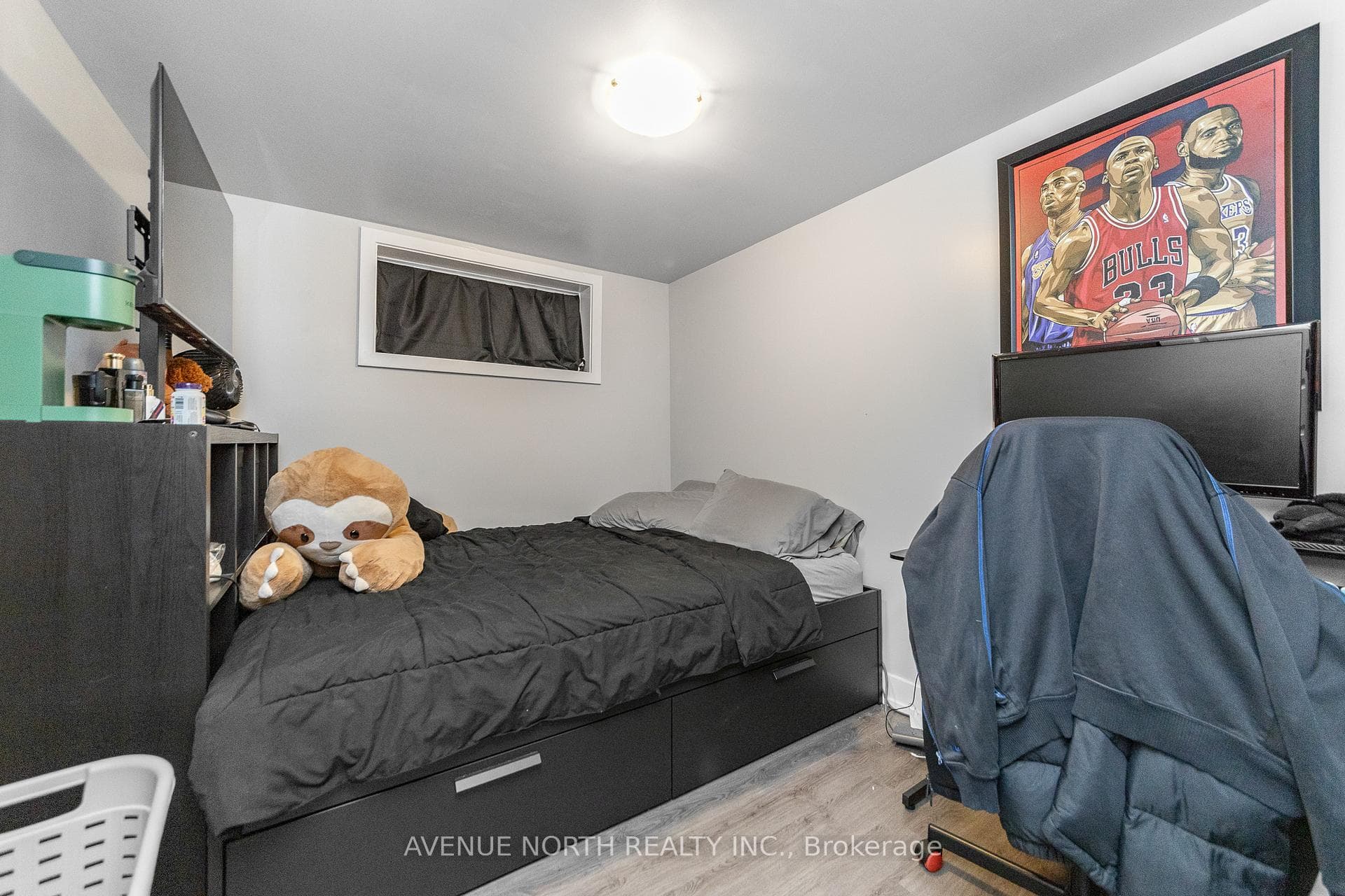 206 Blackburn Avenue photo 42