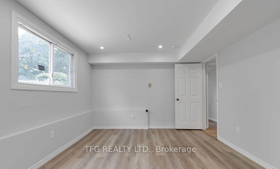 23 Cherry Blossom Crescent Unit Lower photo 4