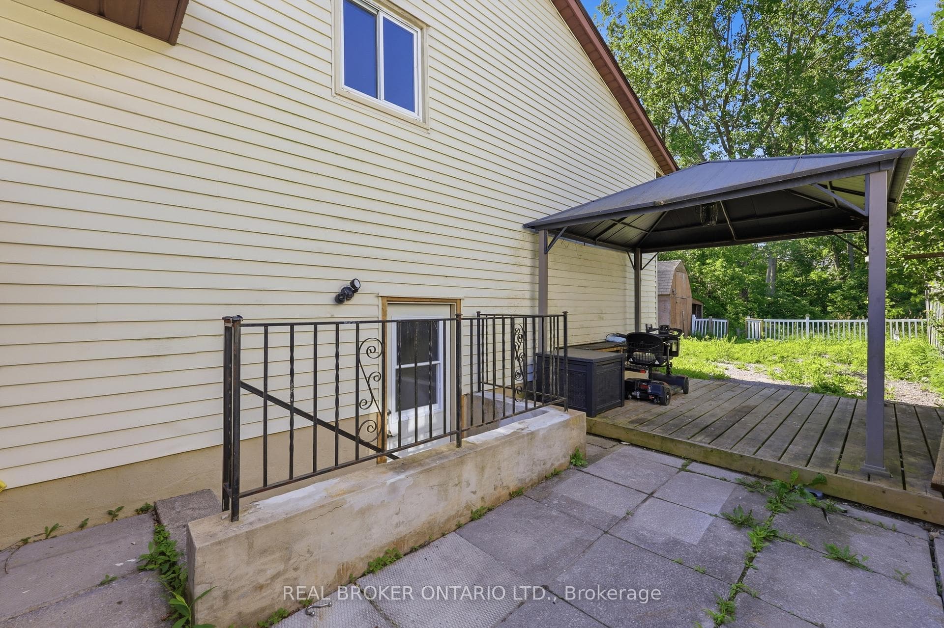 42 Terrace Avenue photo 30