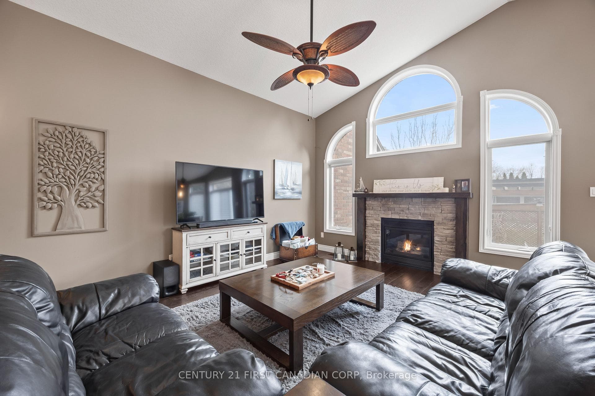10159 Meadowlily Crescent photo 17