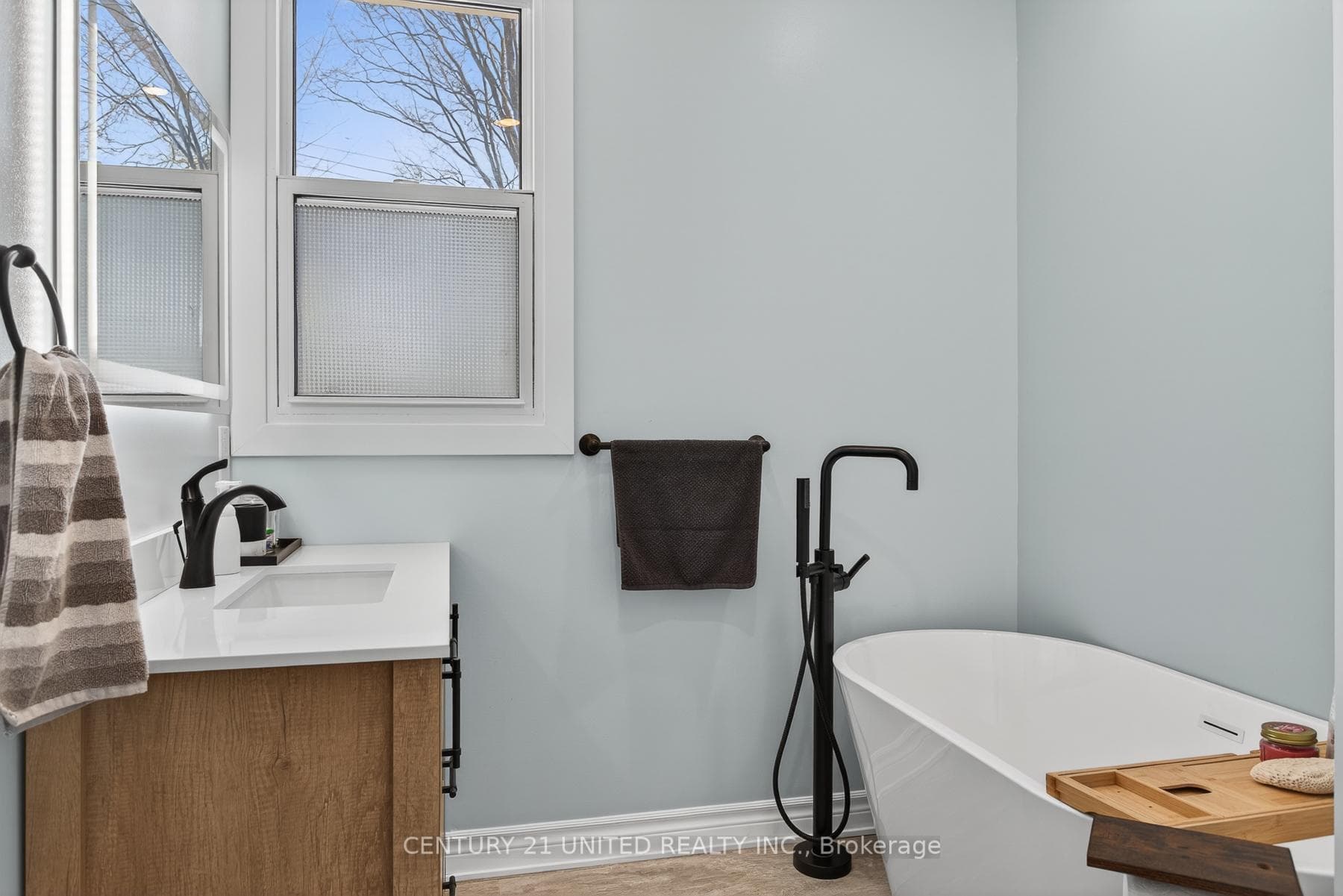 814 Argyle Street photo 21