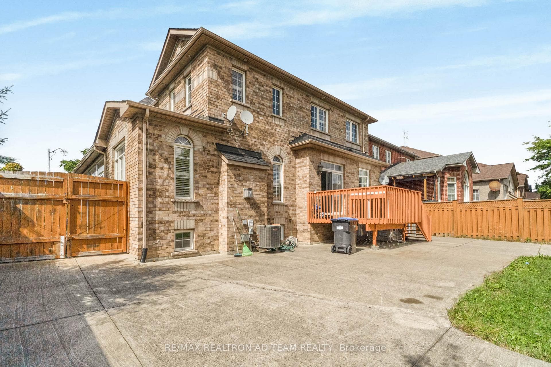 498 Tremblant Court photo 47