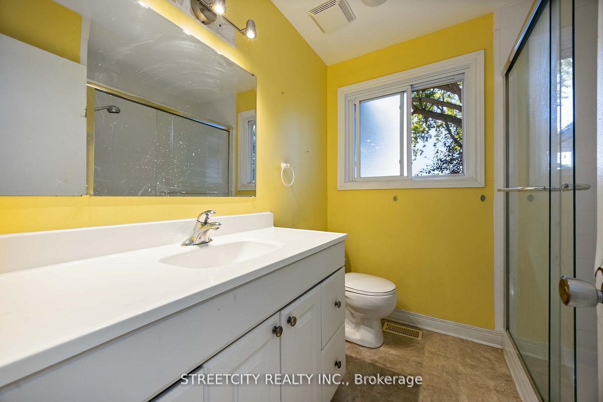 4767 St. Clair Parkway photo 22