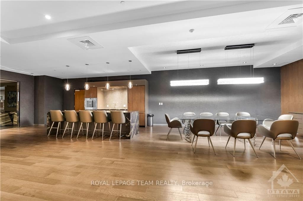 101 QUEEN Street Unit 706 photo 23