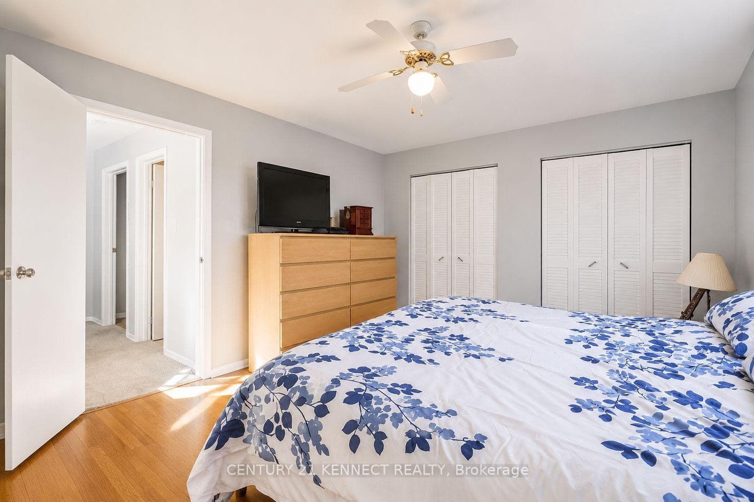 219 Barkley Crescent photo 6