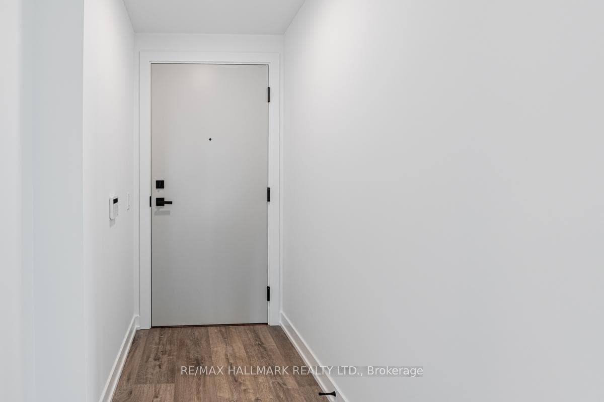327 King Street Unit 2906 photo 17