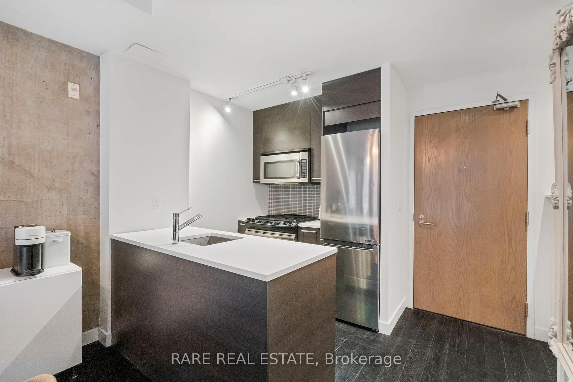 90 Broadview Avenue Unit 414 photo 11