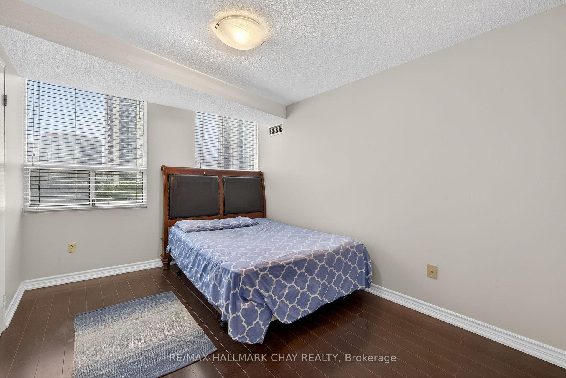 3650 Kaneff Crescent Unit 501 photo 28