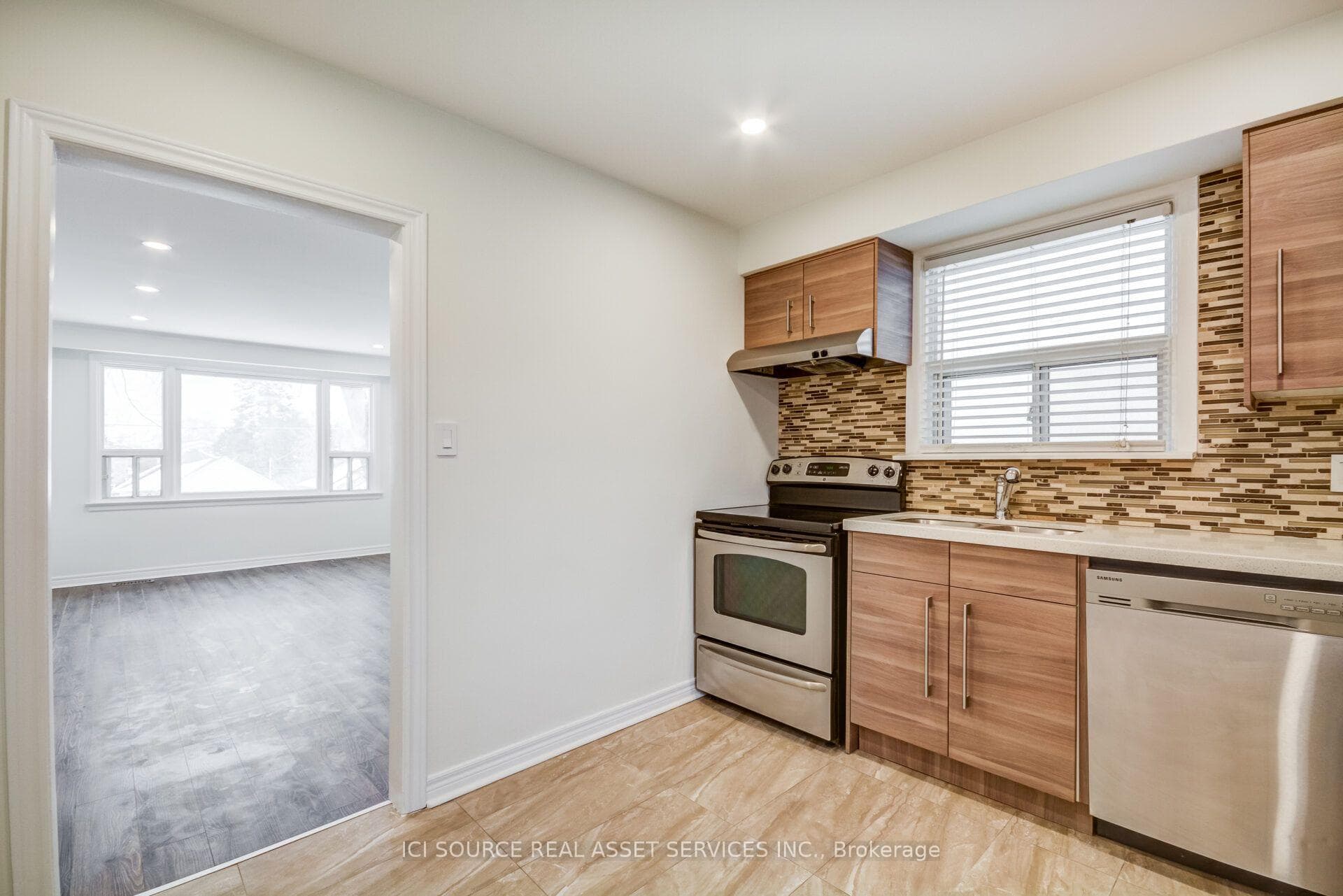 58 Burlingame Road Unit 3 photo 7