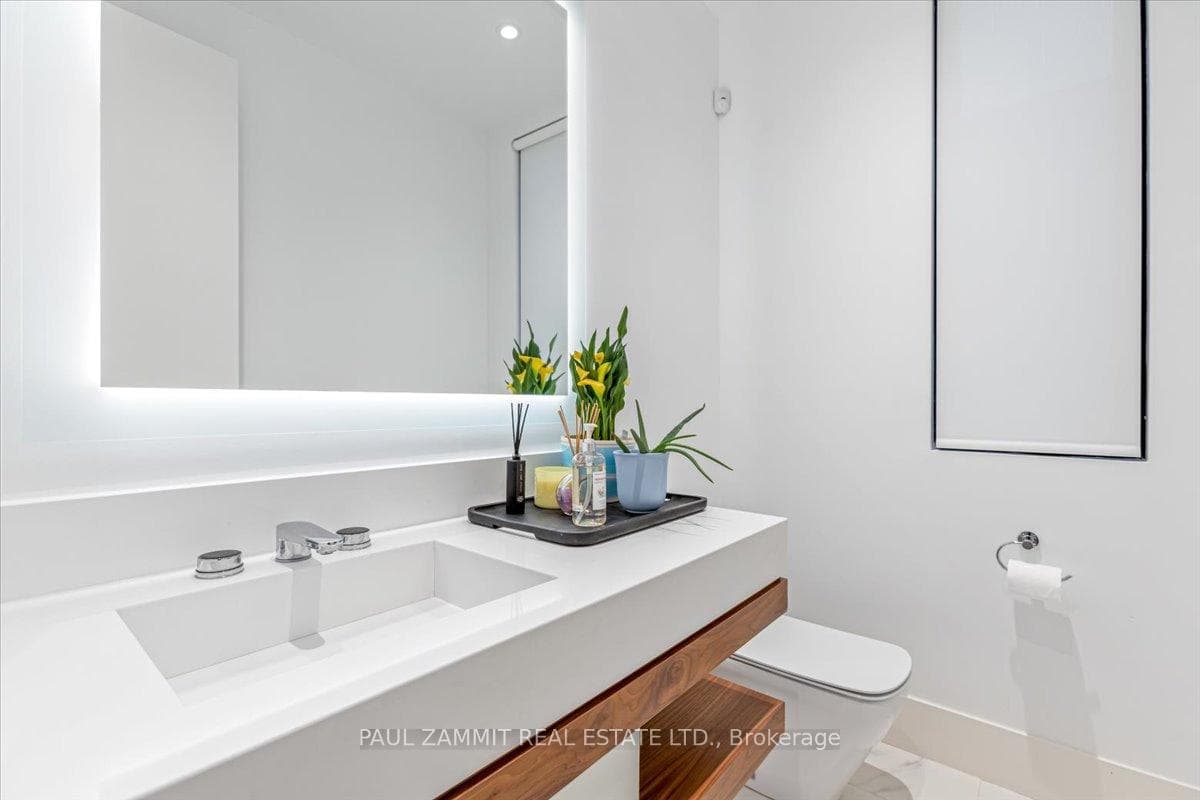 14 Rothsay Road photo 20