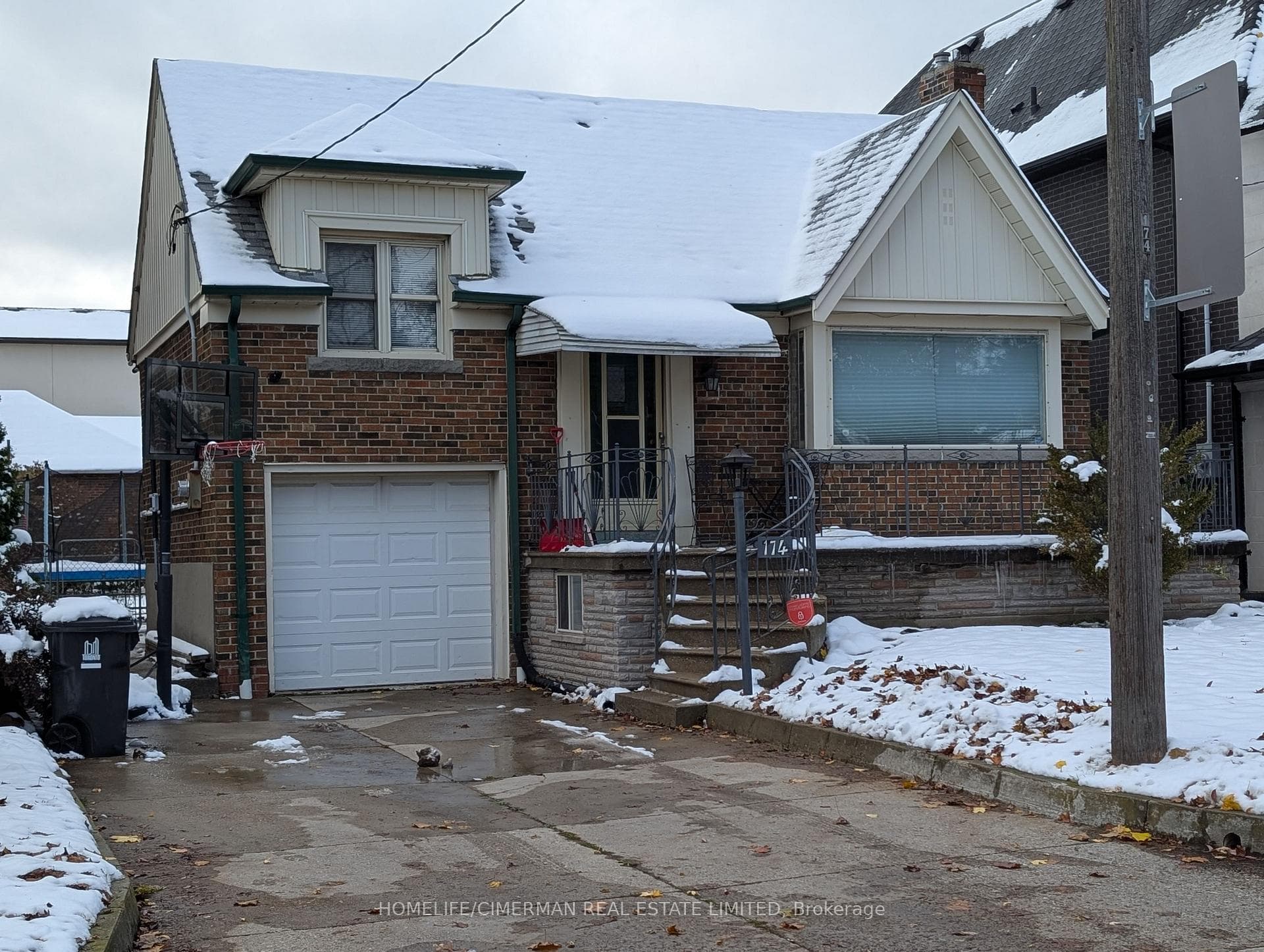 174 Falkirk Street photo 1
