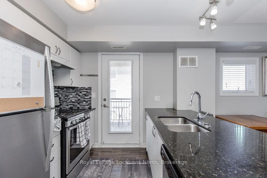 5 Anchorage Crescent Unit 201 photo 16