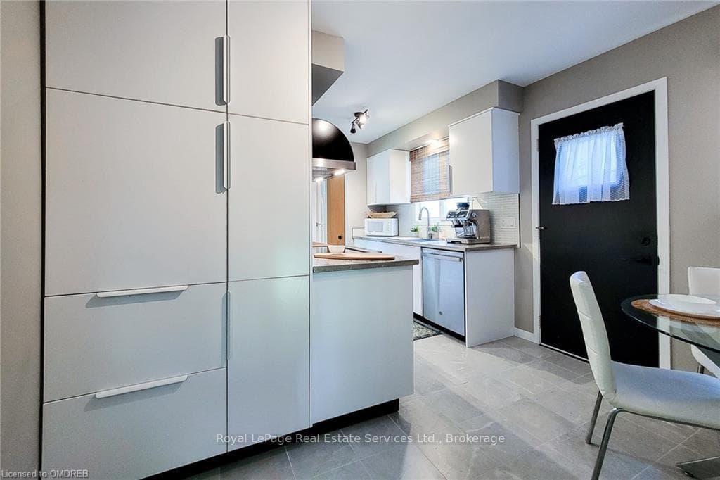 101 GUILDWOOD Drive photo 6