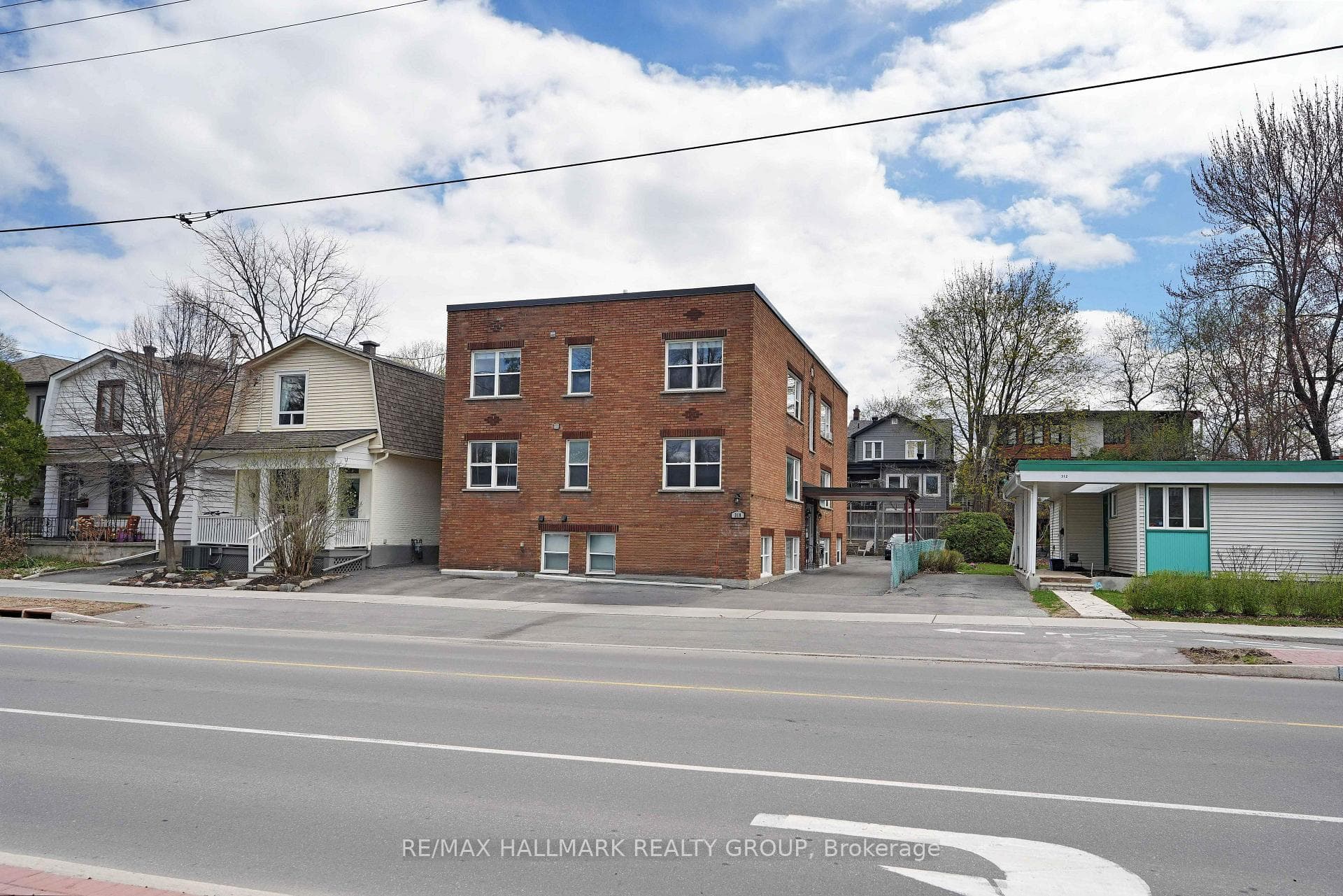 310 Byron Avenue Unit 3 photo 1