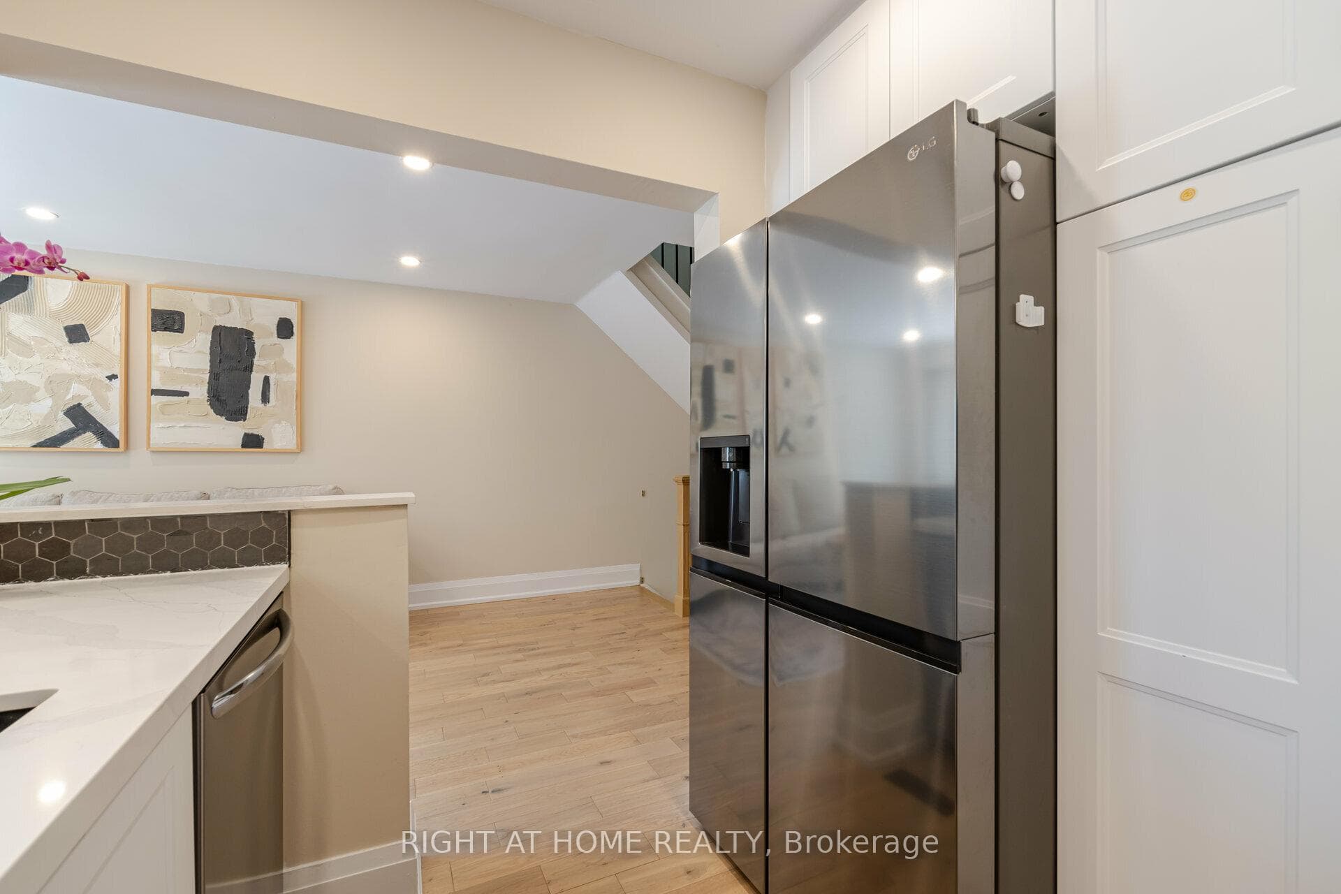 1516 Lancaster Drive Unit 1 photo 15