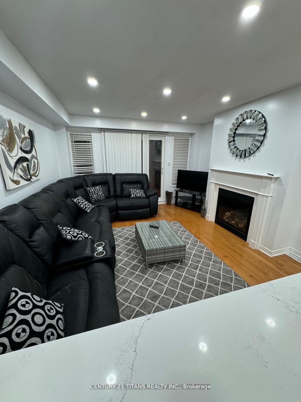 55 Wilkes Crescent photo 32