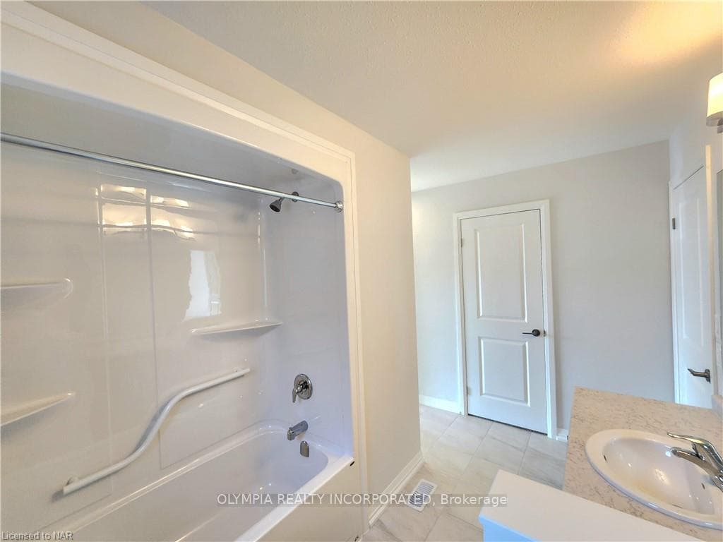 47 Samuel Avenue photo 28