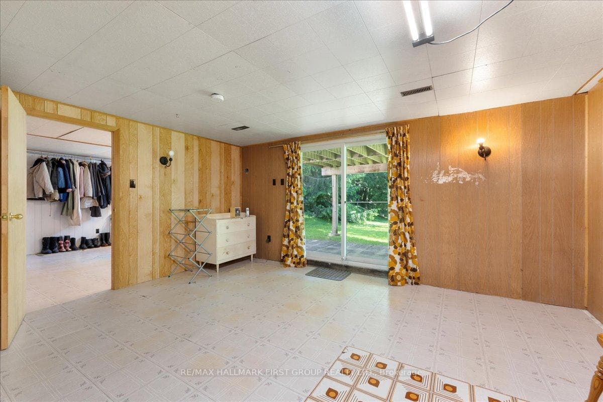 104 Marwin Road photo 32