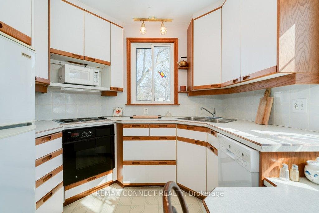 5 Queensgrove Road photo 9