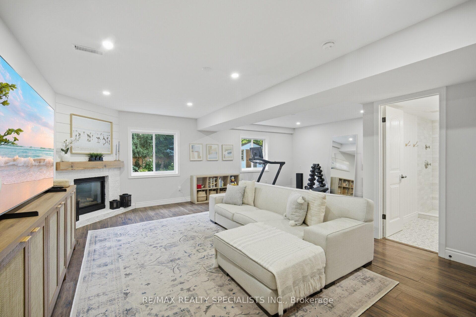 408 Flannery Drive photo 18