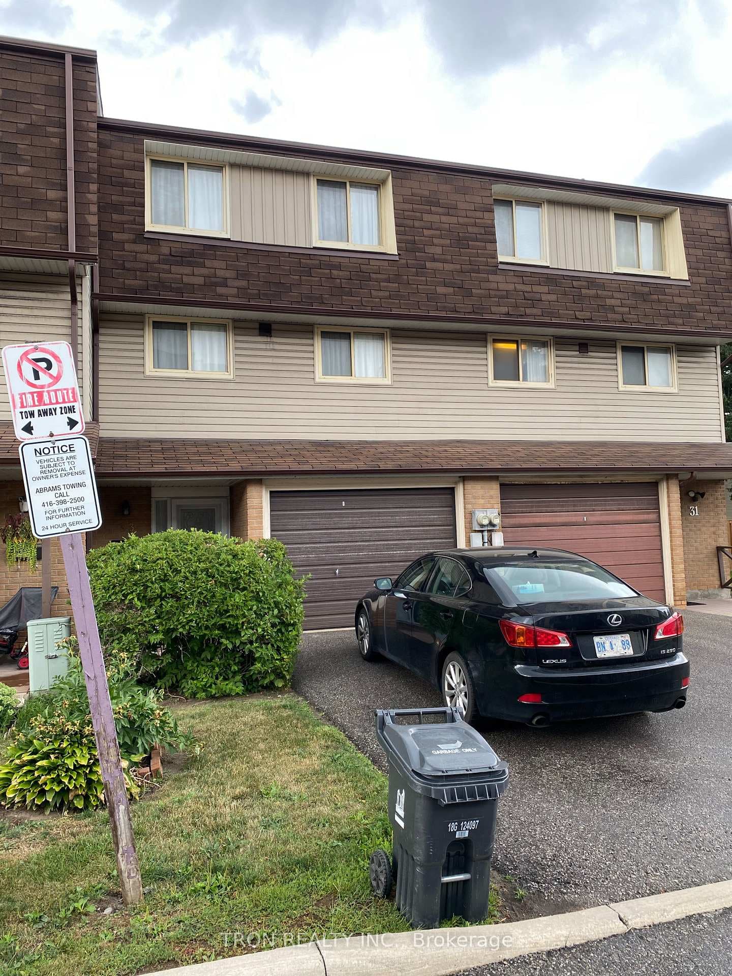 33 Yellow Birch Way photo 1
