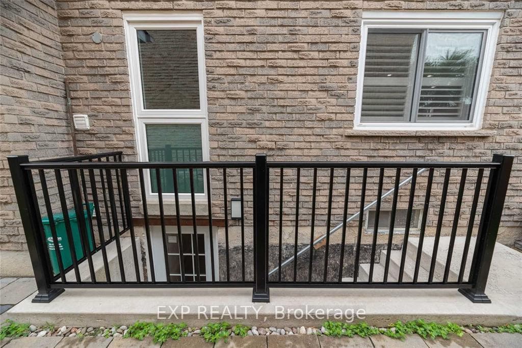 265 Coxe Boulevard photo 2