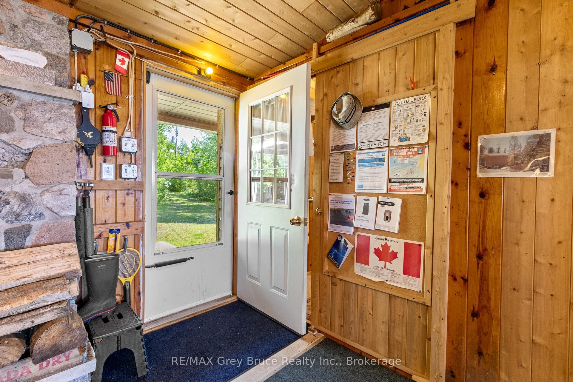 626 Warner Bay Road photo 7