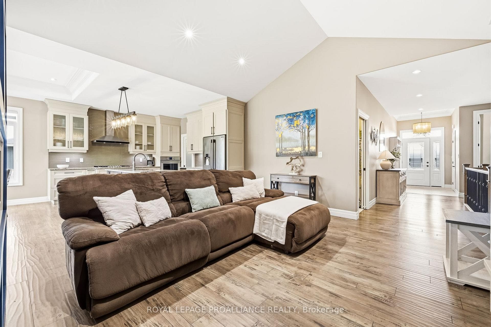 19 Autumn Grove photo 12