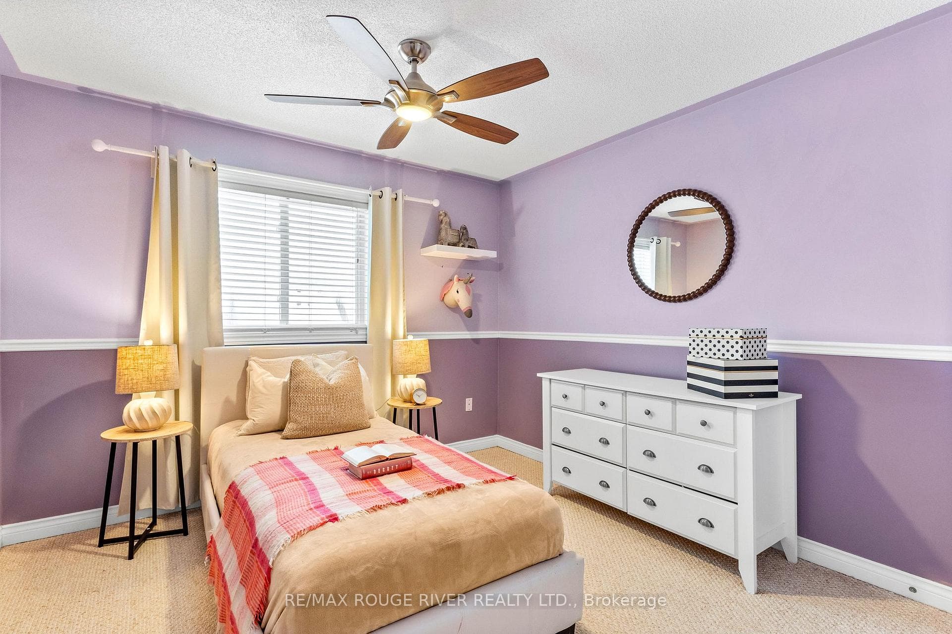 108 Gateway Court photo 24