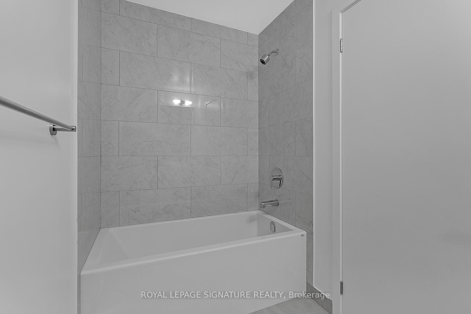 36 Forest Manor Road Unit 722 photo 14